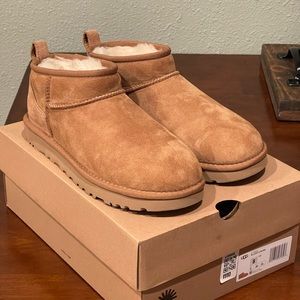 Ultra mini uggs!!